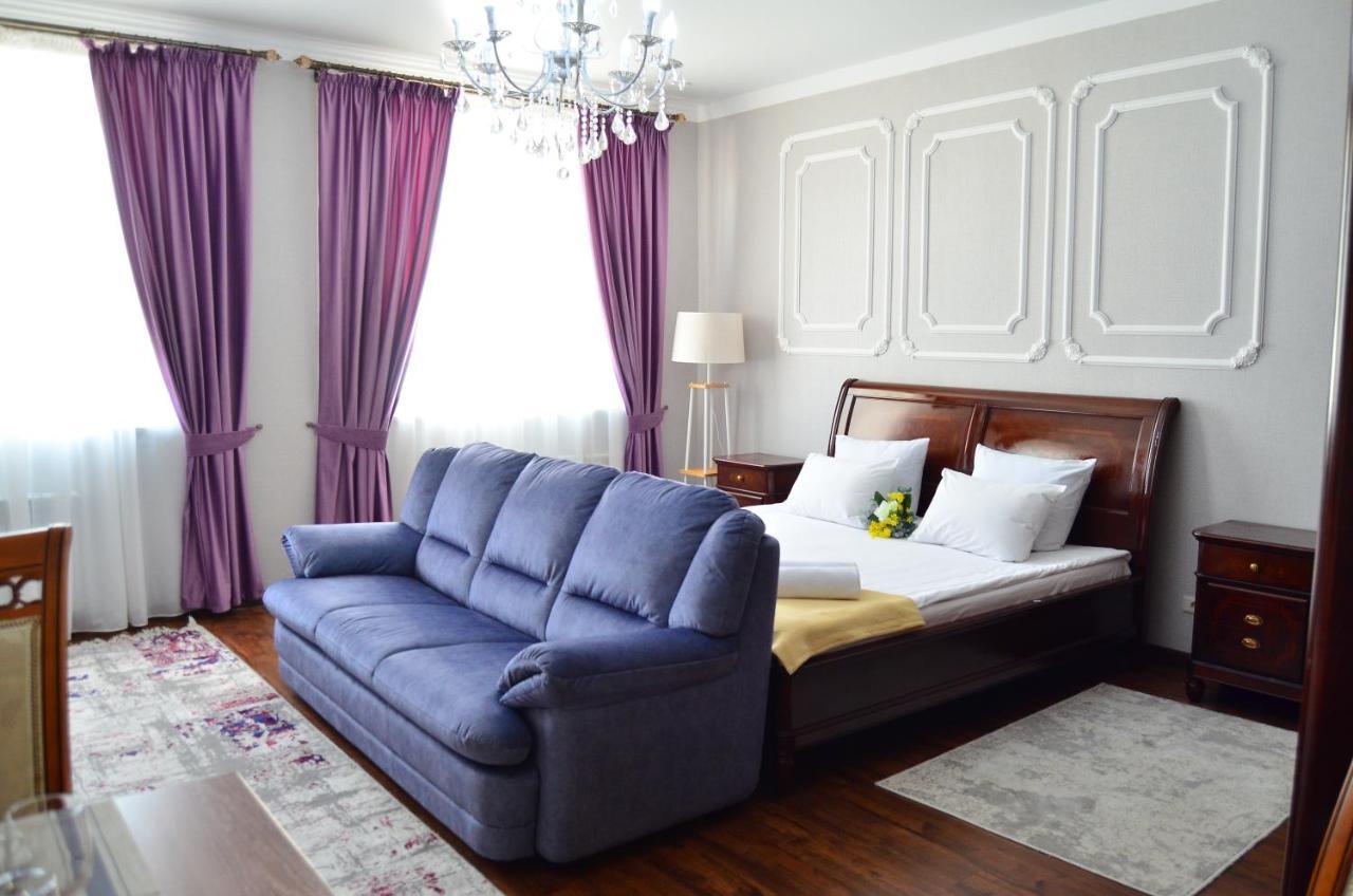 Golden Park Hotel Pavlodar Eksteriør bilde