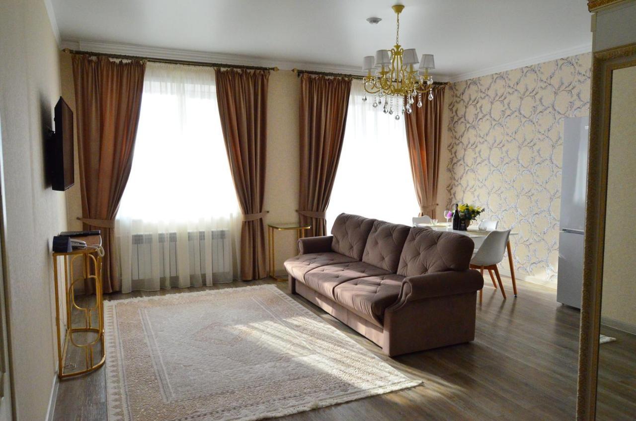Golden Park Hotel Pavlodar Eksteriør bilde