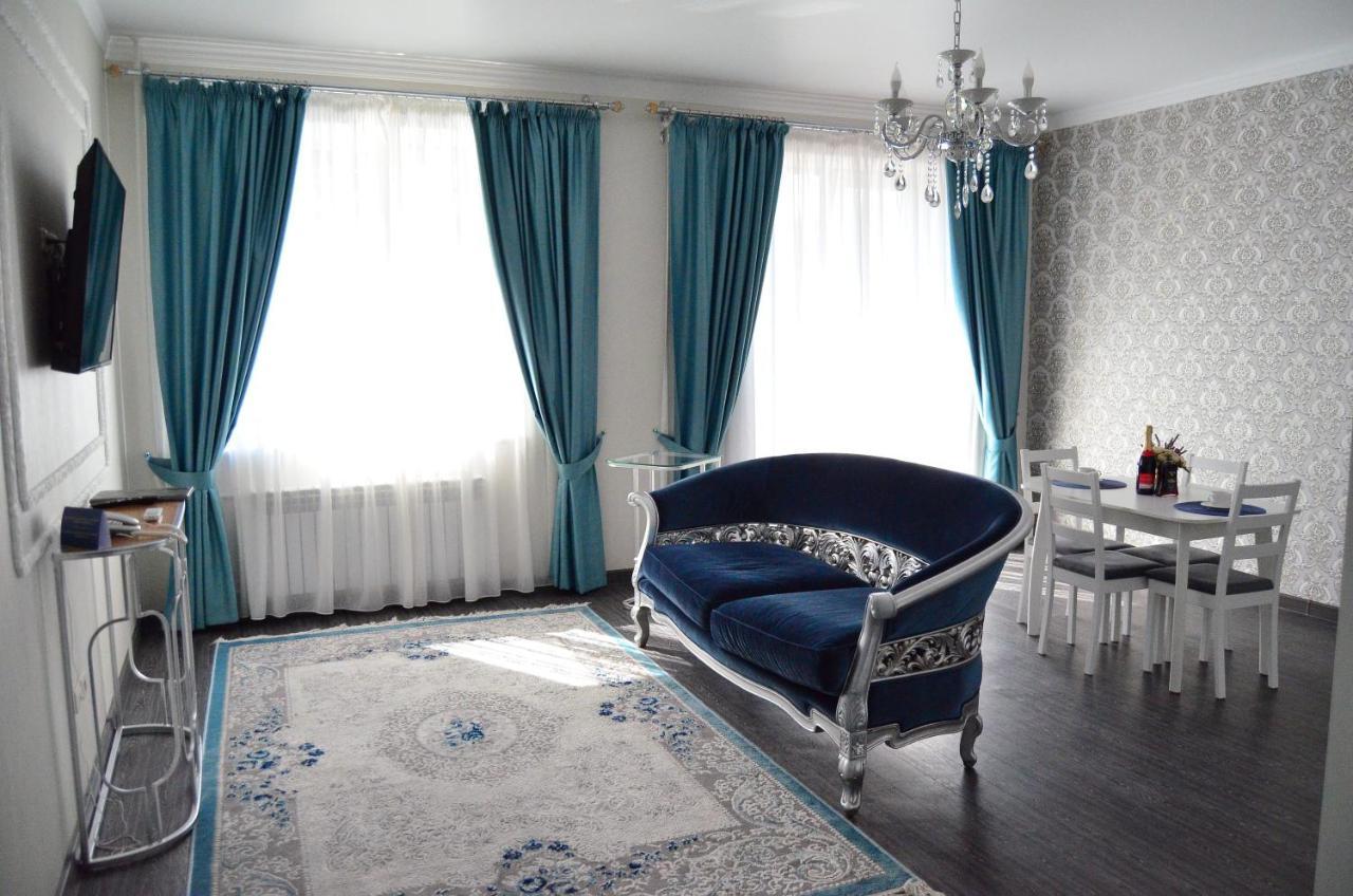 Golden Park Hotel Pavlodar Eksteriør bilde