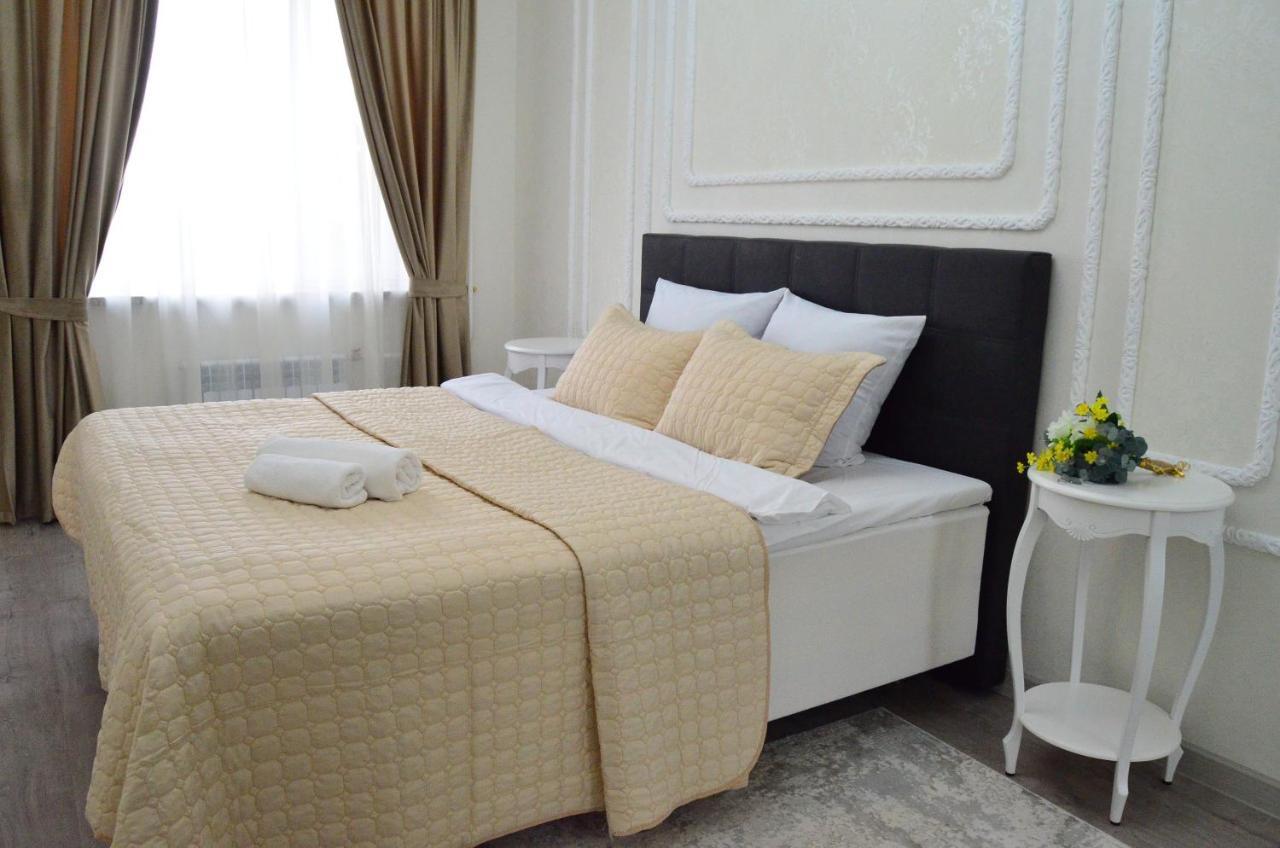 Golden Park Hotel Pavlodar Eksteriør bilde