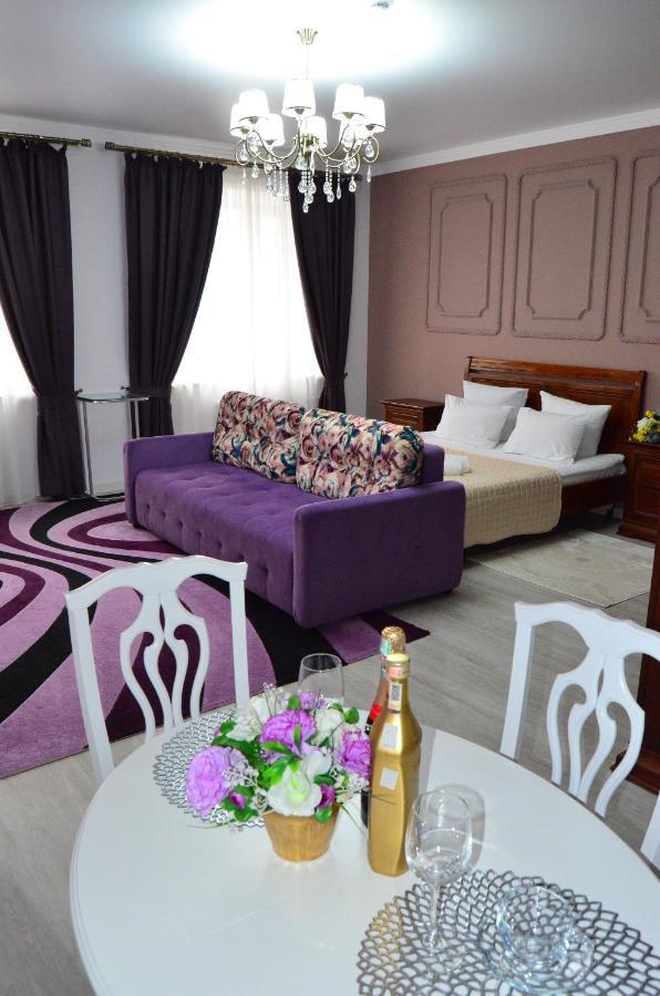 Golden Park Hotel Pavlodar Eksteriør bilde