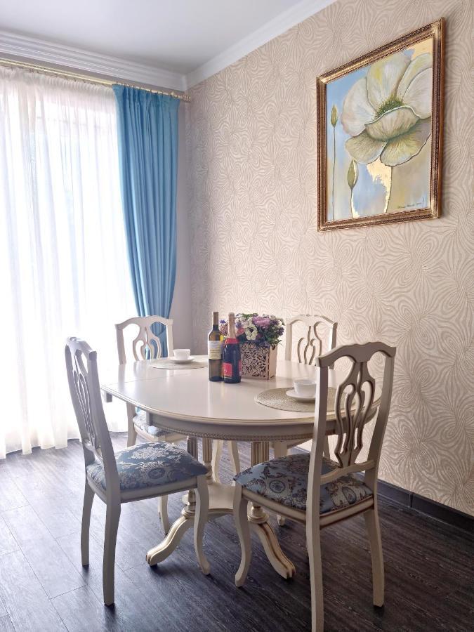 Golden Park Hotel Pavlodar Eksteriør bilde