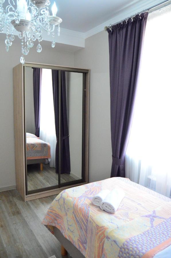 Golden Park Hotel Pavlodar Eksteriør bilde