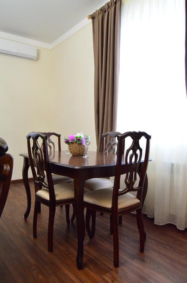 Golden Park Hotel Pavlodar Eksteriør bilde