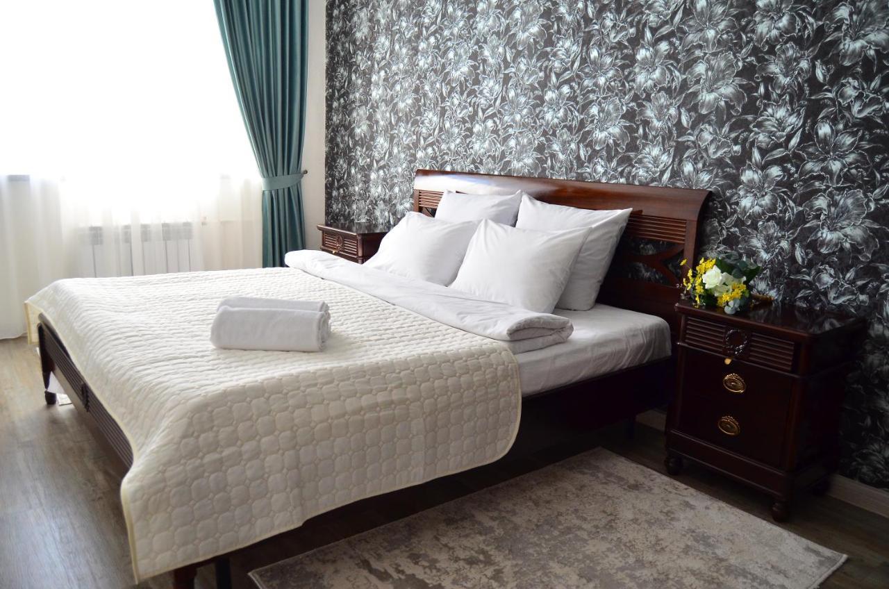 Golden Park Hotel Pavlodar Eksteriør bilde