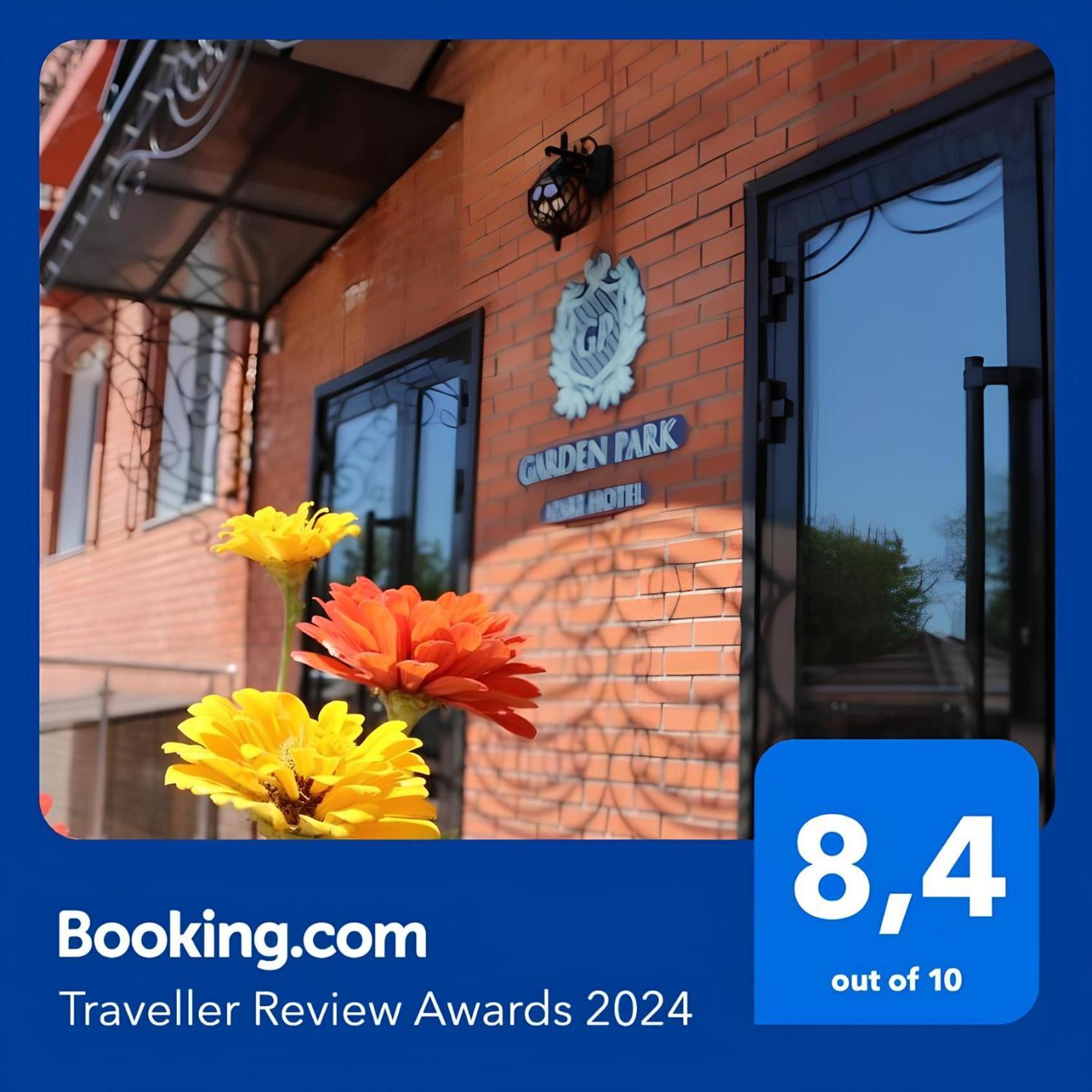 Golden Park Hotel Pavlodar Eksteriør bilde